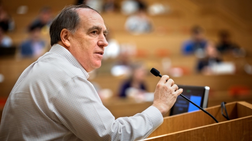 Gary Koretzky, vice dean of Weill Cornell Medicine, delivers opening remarks at the symposium.